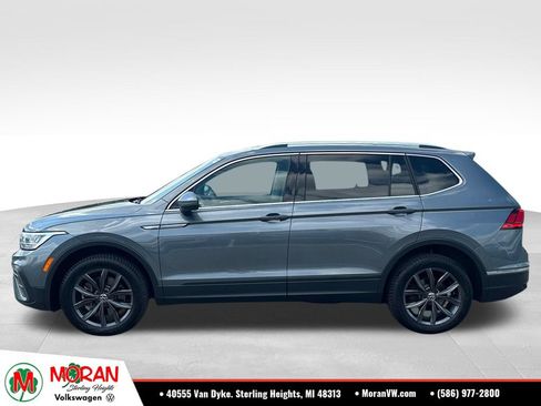Certified 2024 Volkswagen Tiguan SE AWD/4WD image 2
