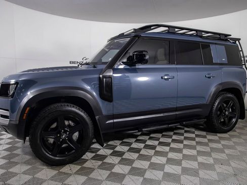 Used 2022 Land Rover Defender 110 SE AWD/4WD image 9