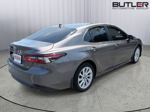Used 2024 Toyota Camry LE FWD image 10