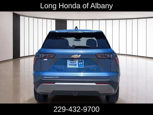 Used 2026 Chevrolet Equinox LT w/ Convenience Package II AWD/4WD image 7