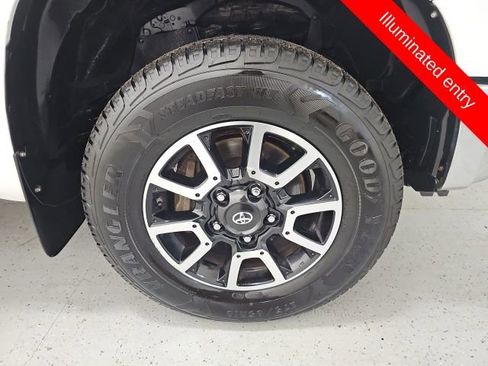 Used 2015 Toyota Tundra SR5 image 8