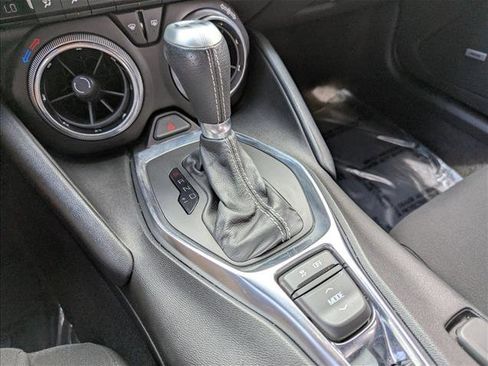 Used 2021 Chevrolet Camaro LT w/ Technology Package image 12