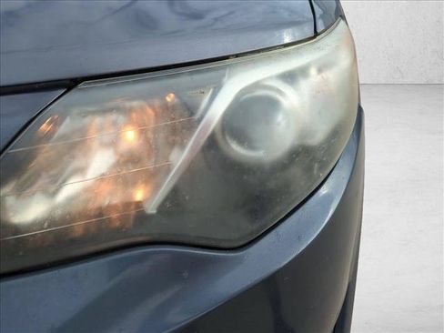 Used 2014 Toyota Camry SE FWD image 5