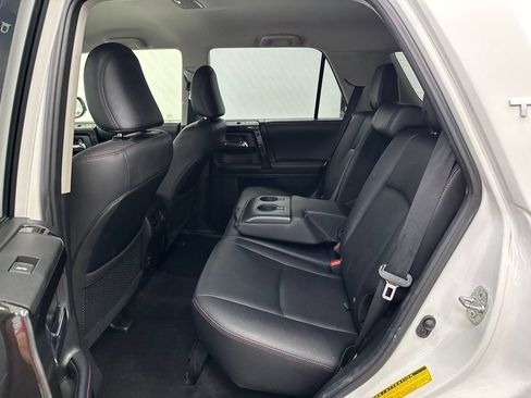 Used 2019 Toyota 4Runner TRD Off-Road Premium AWD/4WD image 21