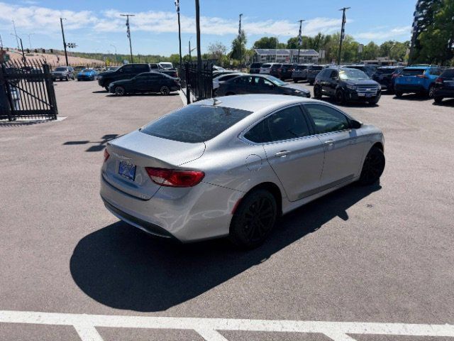 Used 2016 Chrysler 200 Limited FWD image 10