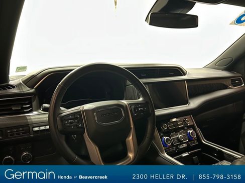 Used 2023 GMC Yukon Denali image 15