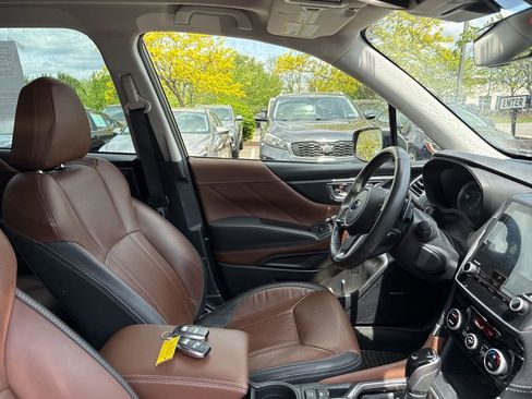 Used 2024 Subaru Forester Touring AWD/4WD image 41