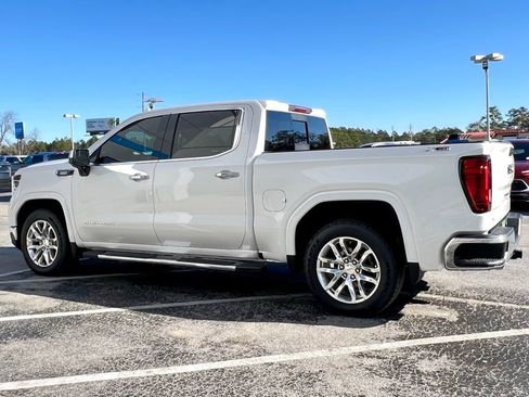 Used 2024 GMC Sierra 1500 SLT w/ SLT Convenience Package image 8