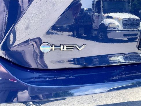 Used 2025 Toyota Camry LE image 28