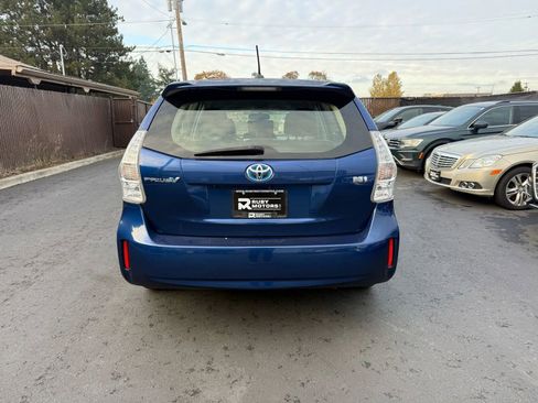 Used 2012 Toyota Prius V Three image 6