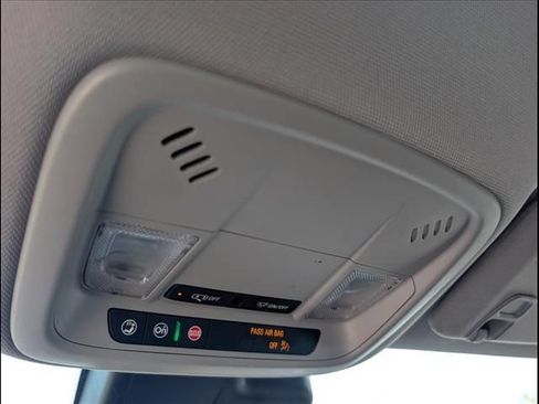 Used 2024 Chevrolet Malibu LT FWD image 17