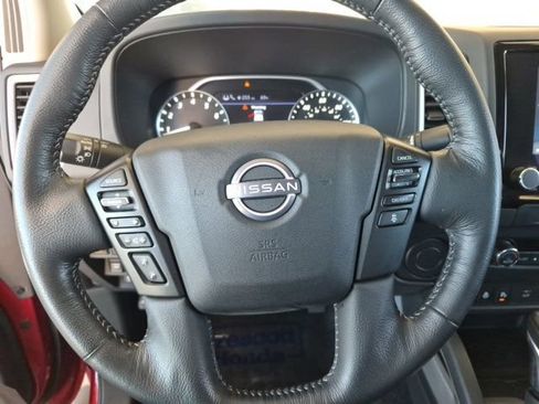 Used 2022 Nissan Frontier SV w/ SV Premium Package image 24