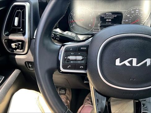 Used 2023 Kia Sorento S w/ Panoramic Sunroof Package FWD image 10
