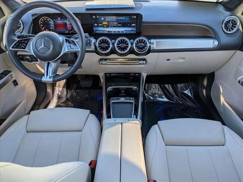 Certified 2025 Mercedes-Benz GLB 250 image 18