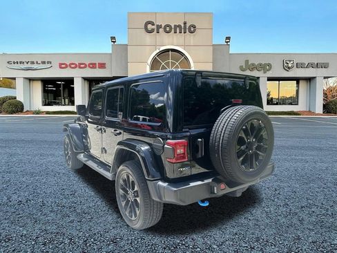 Used 2023 Jeep Wrangler Unlimited Sahara w/ Cold Weather Group AWD/4WD image 5
