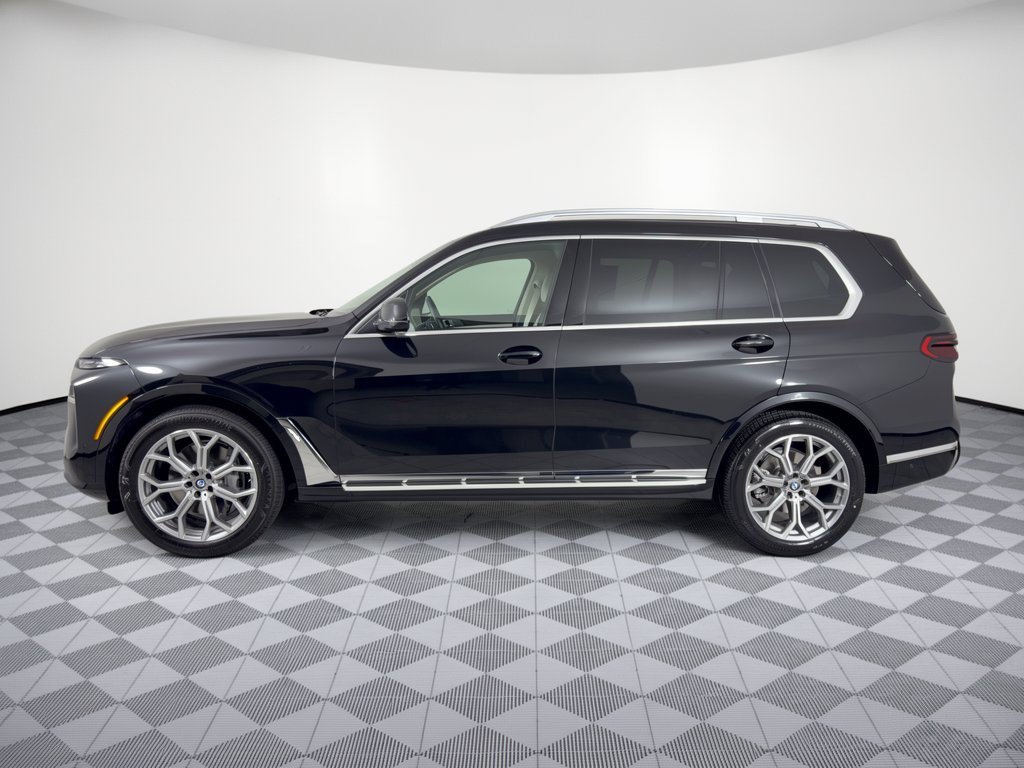 Certified 2026 BMW X7 xDrive40i AWD/4WD image 2
