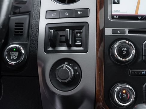 Used 2015 Ford Expedition EL Platinum image 13