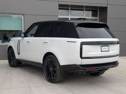 New 2025 Land Rover Range Rover SE image 8