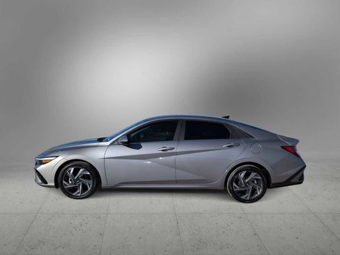 Certified 2025 Hyundai Elantra Limited image 5