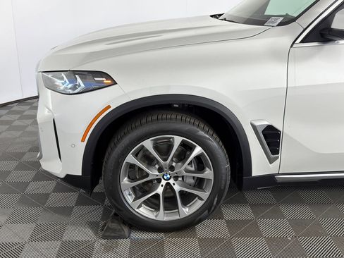 Used 2026 BMW X5 sDrive40i w/ Premium Package image 11