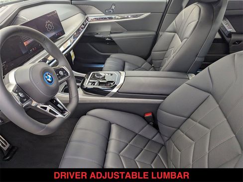 New 2026 BMW i7 xDrive60 image 16