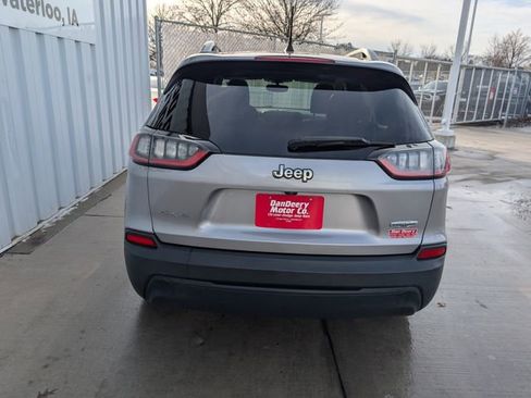 Used 2019 Jeep Cherokee Latitude Plus w/ Comfort/Convenience Group image 24