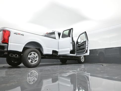 New 2026 Ford F350 XLT image 65