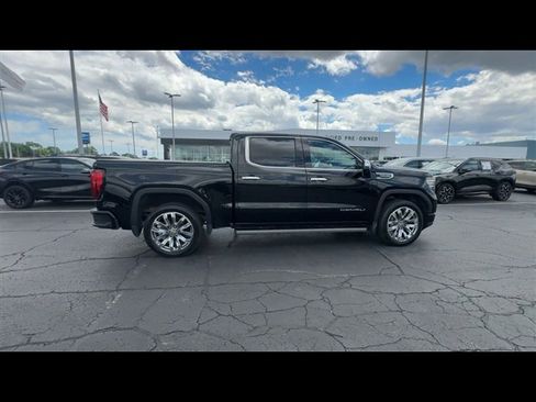 Used 2023 GMC Sierra 1500 Denali w/ Denali Reserve Package AWD/4WD image 9