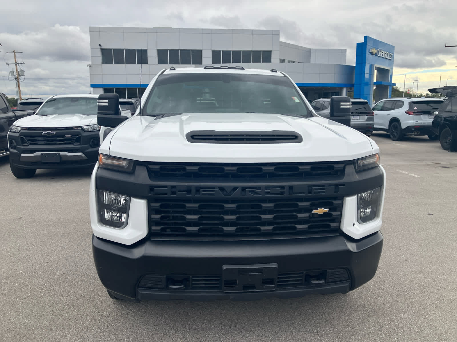 Used 2022 Chevrolet Silverado 2500 W/T w/ WT Fleet Convenience Package AWD/4WD image 2