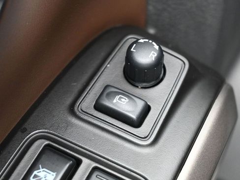 Used 2020 Nissan Titan Platinum Reserve image 12