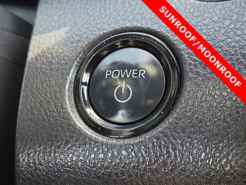 Used 2025 Toyota Camry SE w/ Convenience Package FWD image 20