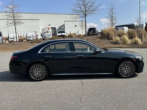 Used 2022 Mercedes-Benz S 500 4MATIC image 9