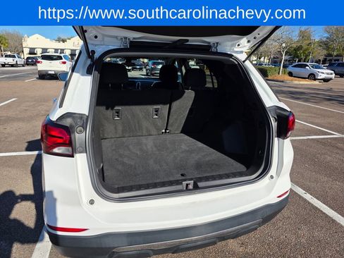 Used 2022 Chevrolet Equinox LT image 32
