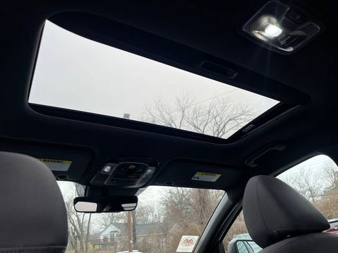 Used 2022 Hyundai Santa Cruz SEL Premium image 17