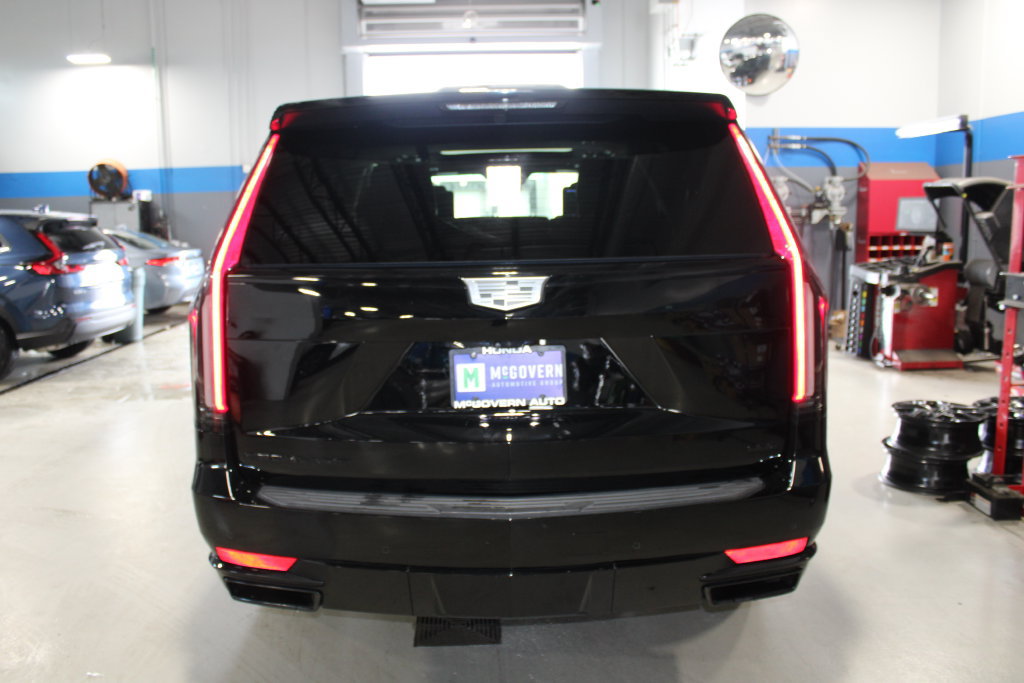 Used 2023 Cadillac Escalade ESV Sport Platinum w/ LPO, ONYX Package AWD/4WD image 25