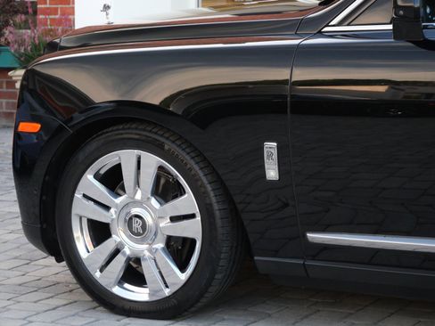 Used 2019 Rolls-Royce Cullinan image 13