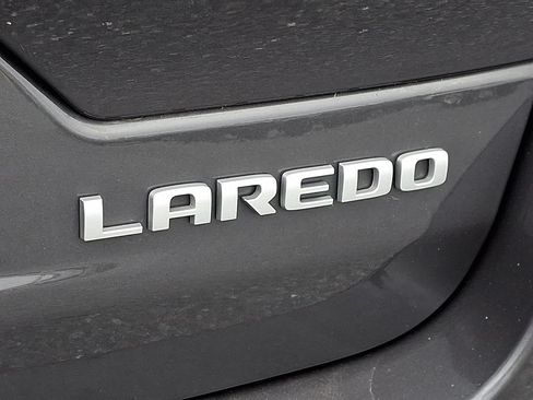 Used 2025 Jeep Grand Cherokee Laredo w/ Luxury Tech Group I AWD/4WD image 33