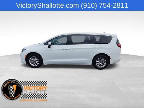 Certified 2023 Chrysler Voyager LX FWD image 15