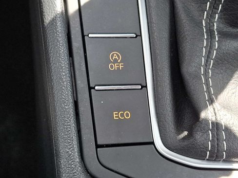 Certified 2023 Volkswagen Jetta SE FWD image 23