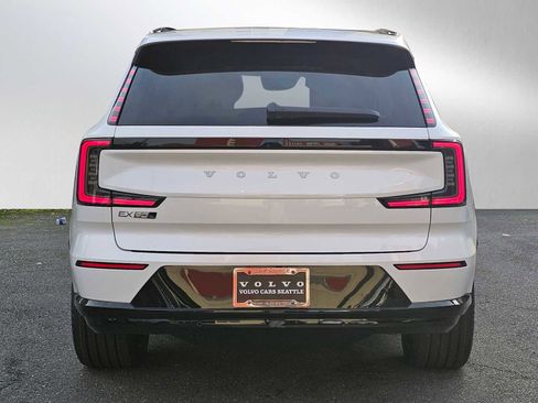 New 2025 Volvo EX90 Plus w/ Protection Package Premier image 6