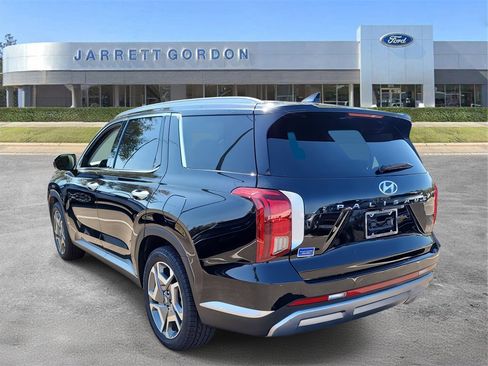 Used 2024 Hyundai Palisade SEL w/ Premium Package image 3