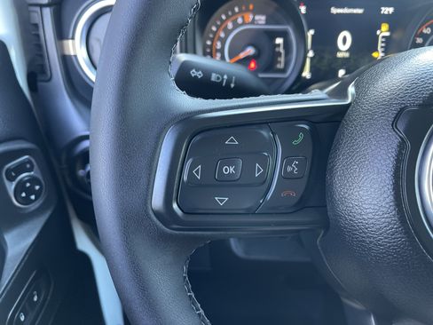 New 2025 Jeep Gladiator Sport image 35