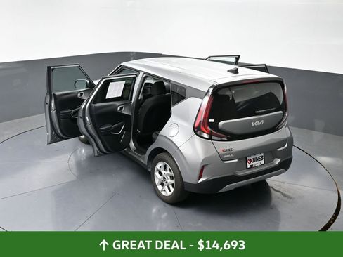 Used 2023 Kia Soul LX w/ Option Group 015 image 54