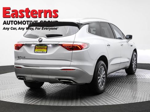 Used 2024 Buick Enclave Premium image 5