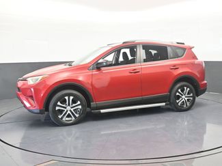 Used 2017 Toyota RAV4 LE video 2