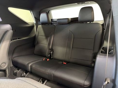 Certified 2026 Chevrolet Traverse Z71 image 18