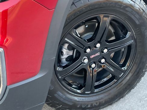 Used 2023 GMC Acadia AT4 image 9