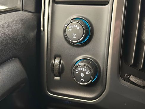 Certified 2018 Chevrolet Silverado 1500 LT w/ LT Eassist Package image 33