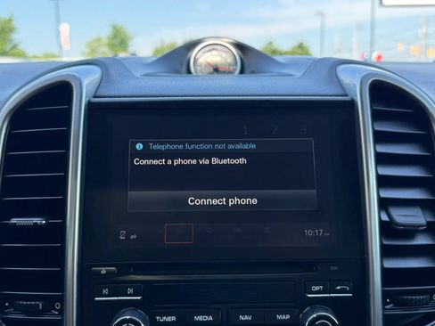 Used 2018 Porsche Cayenne Platinum Edition AWD/4WD image 36