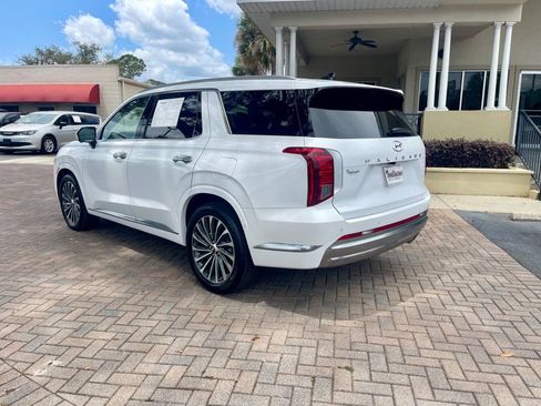 Used 2025 Hyundai Palisade Calligraphy FWD image 3